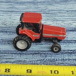 Vintage 1/64 scale Ertl Case IH 7130 die-cast tractor red and black
